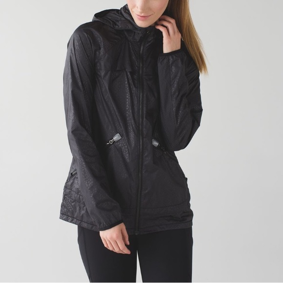 lululemon athletica Jackets & Blazers - lululemon athletica Black Lightweight Hooded Windbreaker Jacket